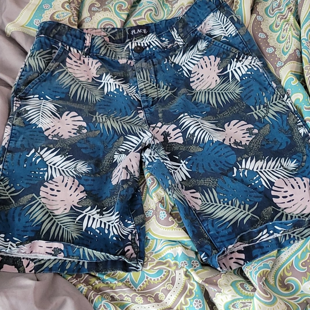 Tropical shorts